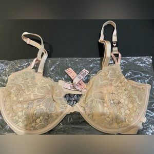 NEW Victoria’s Secret Beige (Champaign) Lace Bra. Size 36D